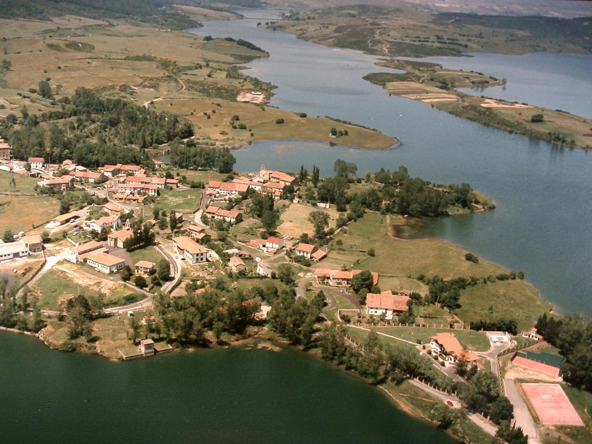 הוילה Las Rozas de Valdearroyo La Casuca De Antoniooti מראה חיצוני תמונה